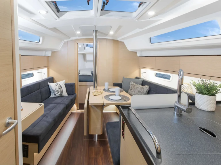 Bootverhuur Cogolin goedkoop Hanse 348