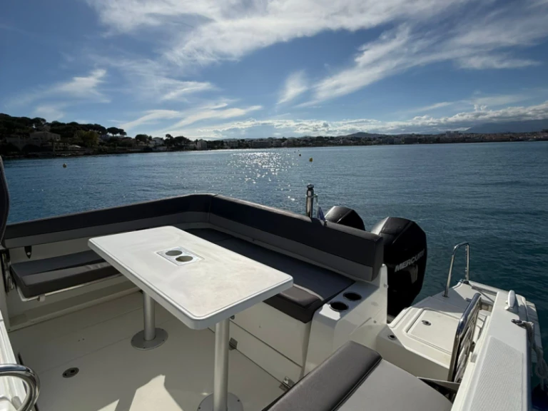Motorboot te huur in Antibes voor de beste prijs
