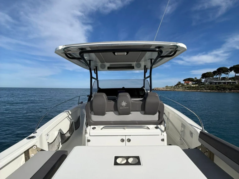 Jeanneau Cap Camarat 9.0 CC te huur van particulier of professional in Antibes
