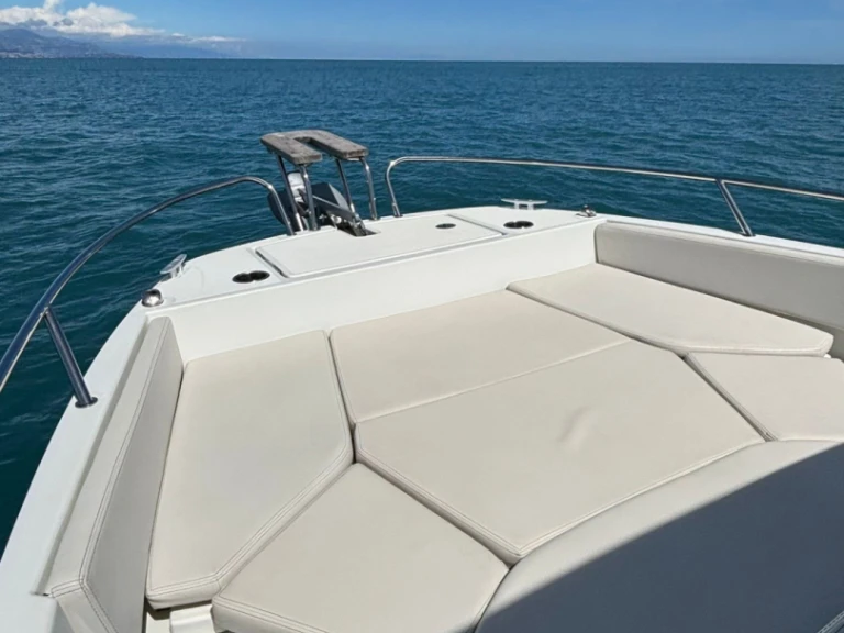 Bootverhuur Antibes goedkoop Flyer 7 SPACEdeck