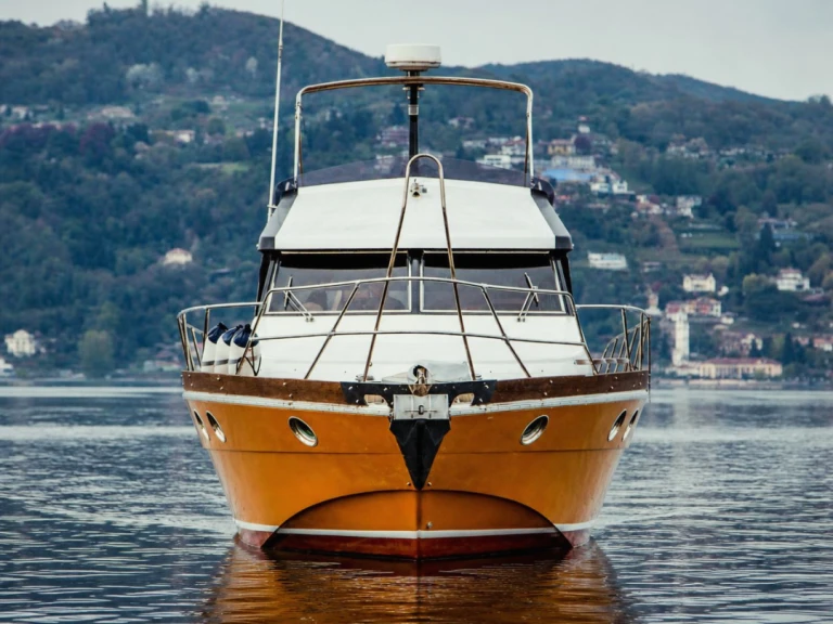 Posillipo Martinica 42  te huur van particulier of professional in Angera