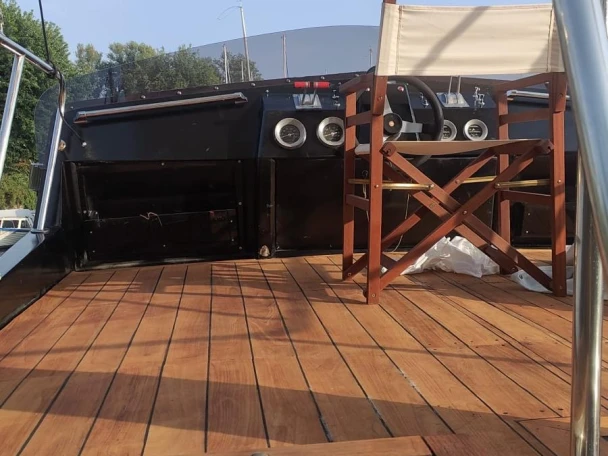 Verhuur Motorboot in Angera - Posillipo Martinica 42 