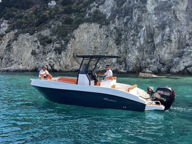Verhuur Motorboot Nireus met vaarbewijs