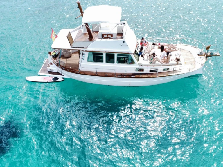 Bootverhuur Myabca 42 Fly in Palma de Mallorca via SamBoat