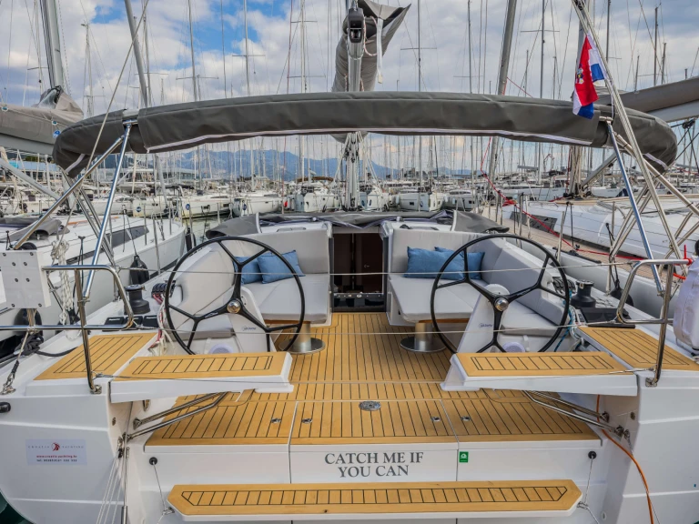 Hanse Hanse 410 te huur van particulier of professional in Šibenik