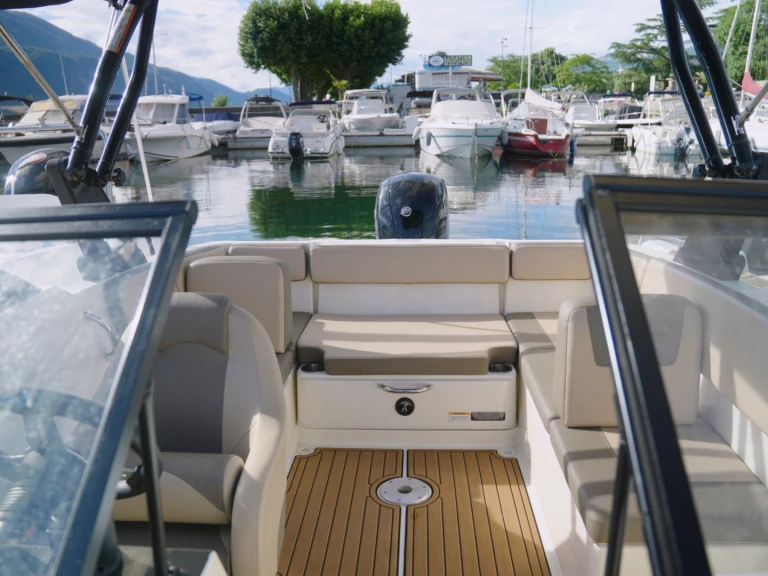 Huur Motorboot met of zonder schipper Bayliner in Aix-les-Bains