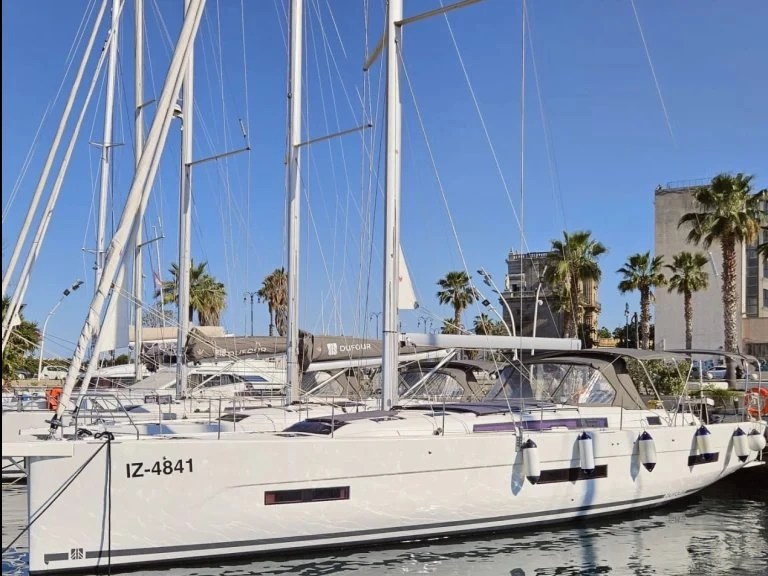 Jachthuur in Cagliari - Dufour Dufour 530 via SamBoat