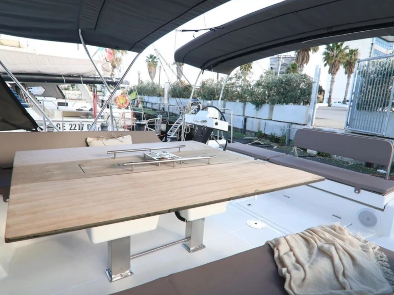 Bootverhuur Cagliari goedkoop Dufour 470