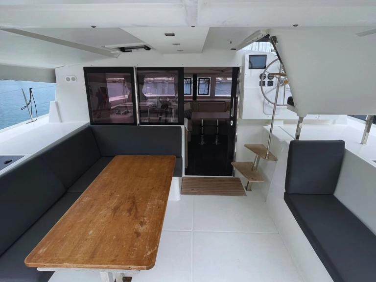 Huur Catamaran met of zonder schipper Fountaine Pajot in Cagliari