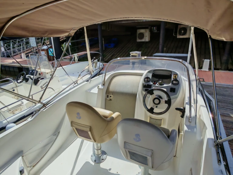 Motorboot te huur in Nantes voor de beste prijs