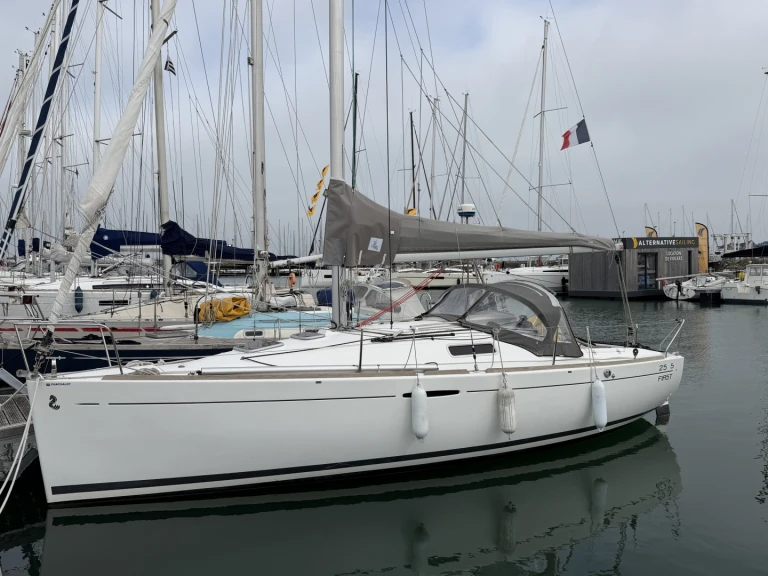 FIRST 25.7 Q.R FIRST 25.7 Q.R te huur van particulier of professional in Port-Haliguen