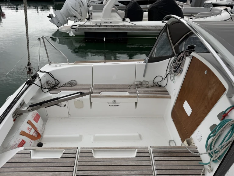 Verhuur Zeilboot FIRST 25.7 Q.R met vaarbewijs