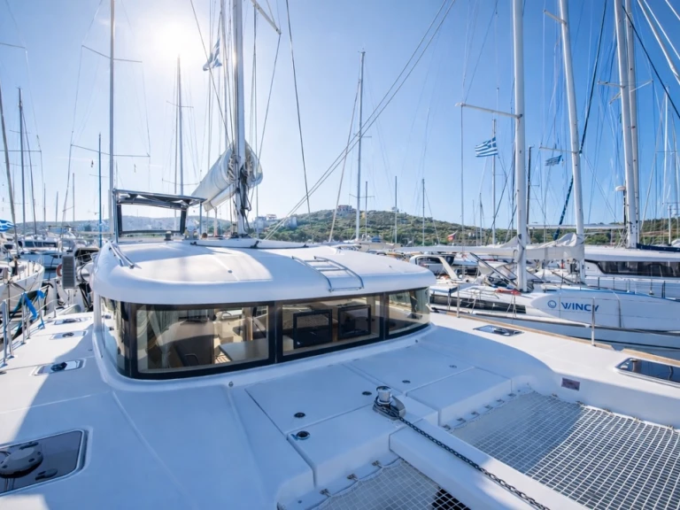 Bootverhuur Lagoon Lagoon 39 in Antibes via SamBoat