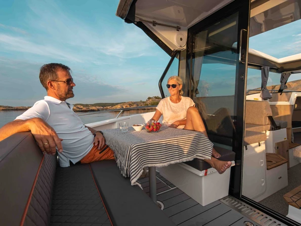 Motorboot te huur in Glyfáda voor de beste prijs