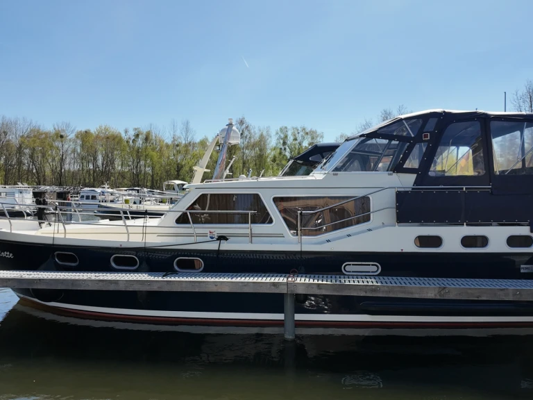 Pedro Solano 38 "Charlotte" te huur van particulier of professional in Zehdenick