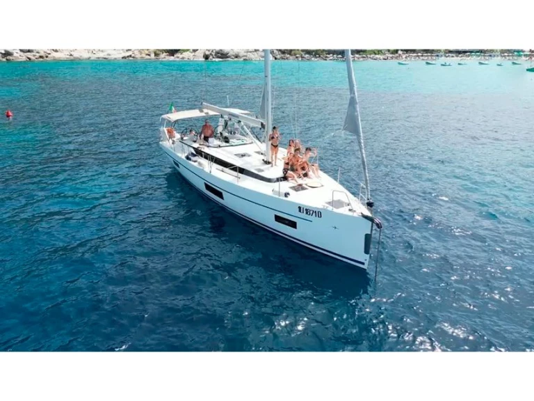 Jachthuur in Punta Ala - Bavaria Bavaria C45 via SamBoat