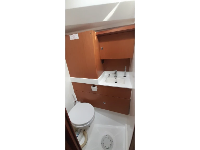 Bootverhuur Punta Ala goedkoop Bavaria C45