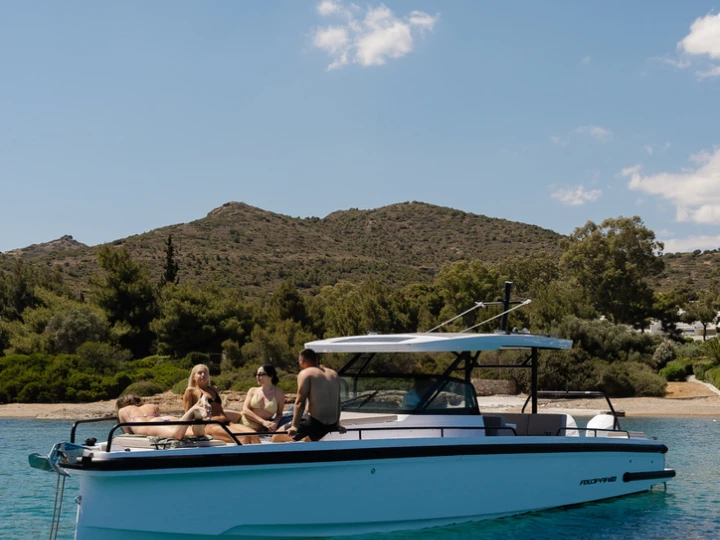 Huur Motorboot met of zonder schipper Axopar in Athene