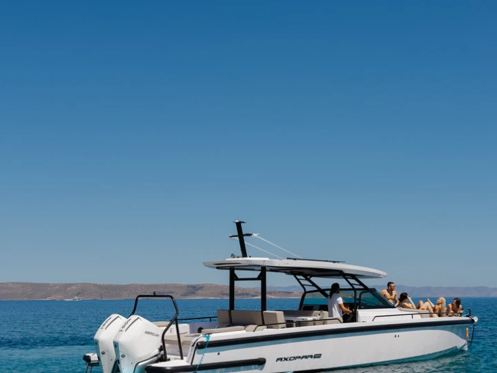 Motorboot te huur in Athene voor de beste prijs
