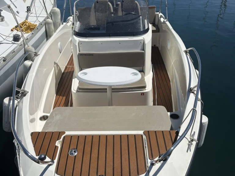 Quicksilver Activ 605 Open te huur van particulier of professional in Marseille