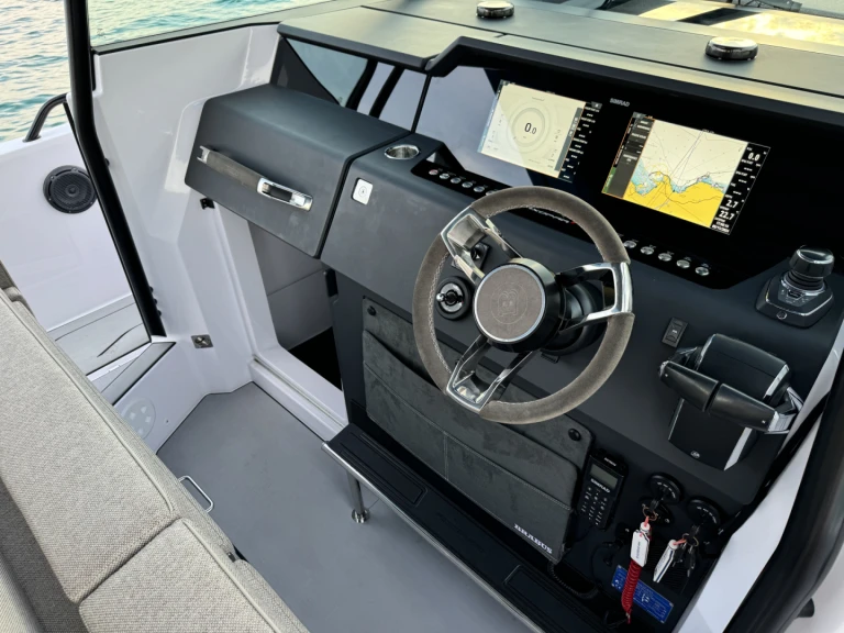 Verhuur Motorboot Axopar met vaarbewijs