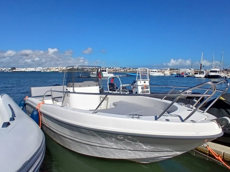 Verhuur Motorboot in Portimão - Capelli Freedom 20