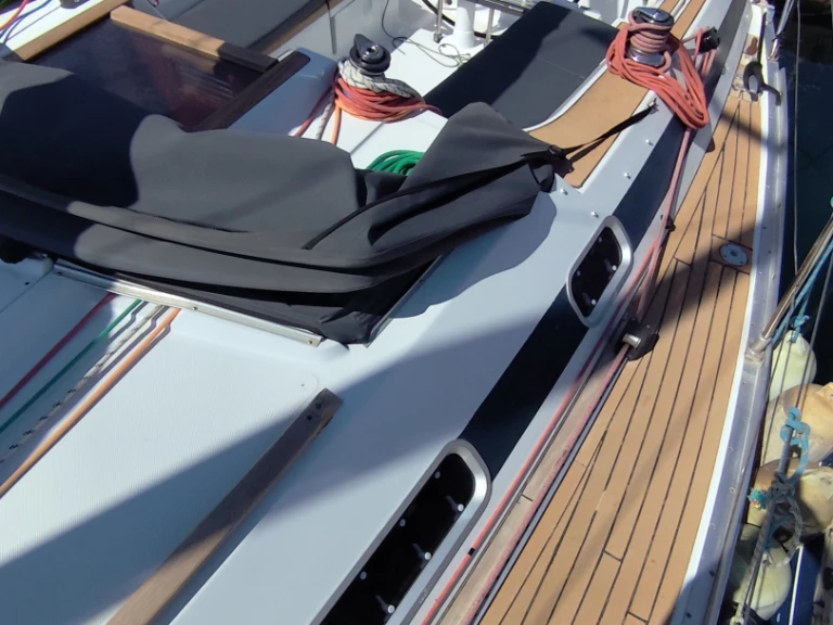 Zeilboot te huur in Athene voor de beste prijs