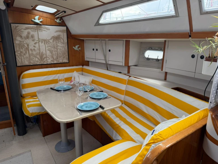 Bootverhuur Jeanneau Sun Odyssey 37.1 in Golfe-Juan via SamBoat