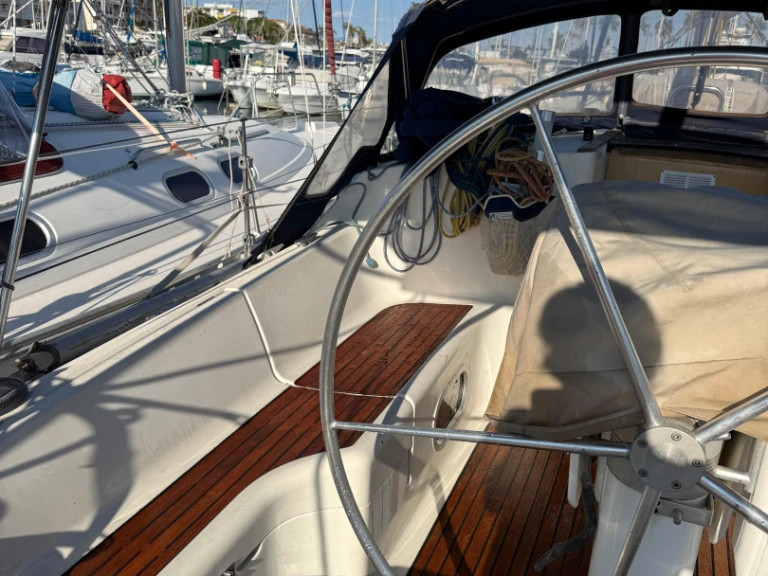 Zeilboot te huur in Golfe-Juan voor de beste prijs