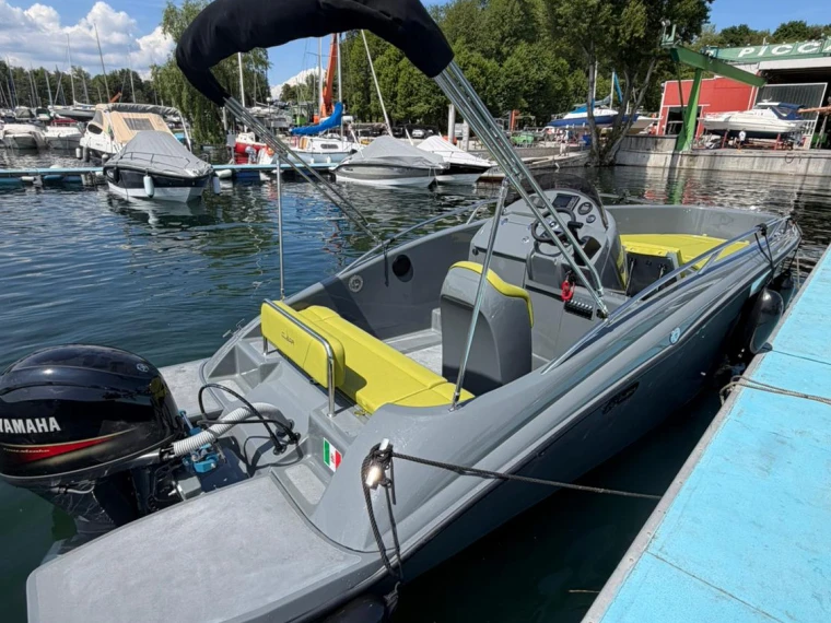 Verhuur Motorboot in Angera - Clear Aries Open L