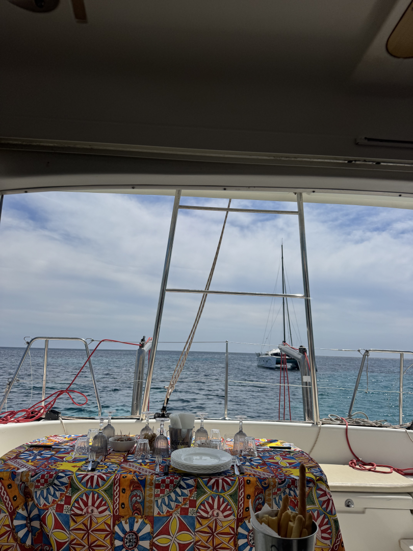 Verhuur Catamaran Lagoon met vaarbewijs