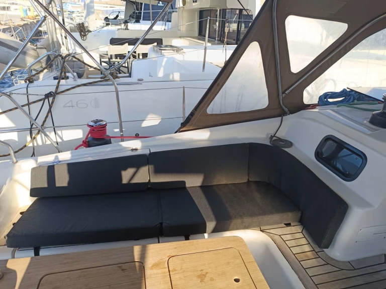 Zeilboot te huur in Lávrio voor de beste prijs