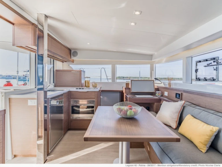 Verhuur Catamaran in Álimos - Lagoon Lagoon 40