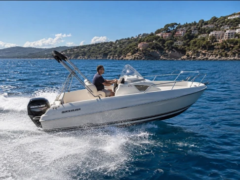 Bootverhuur Quicksilver Activ 470 Cabin in Le Barcarès via SamBoat