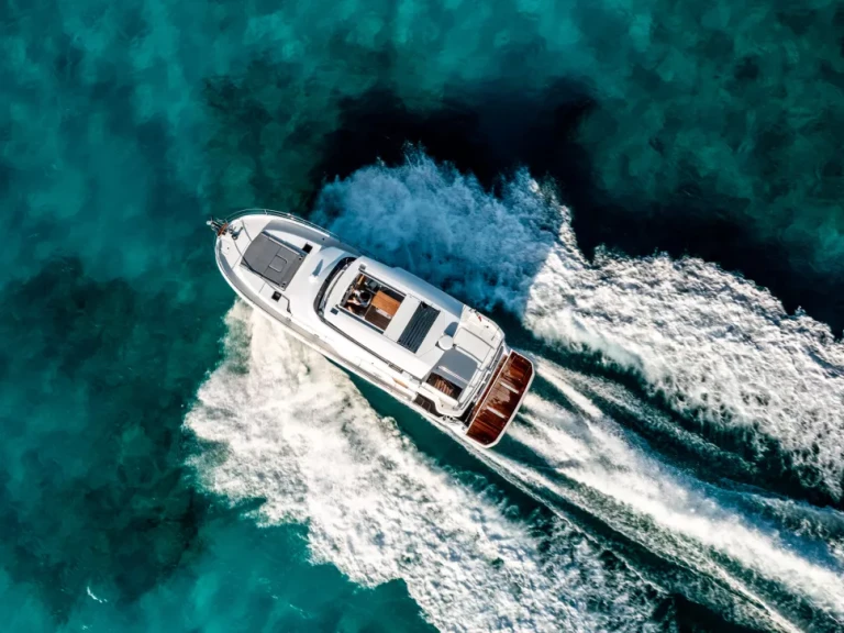 Huur Motorboot met of zonder schipper Bénéteau in Capri