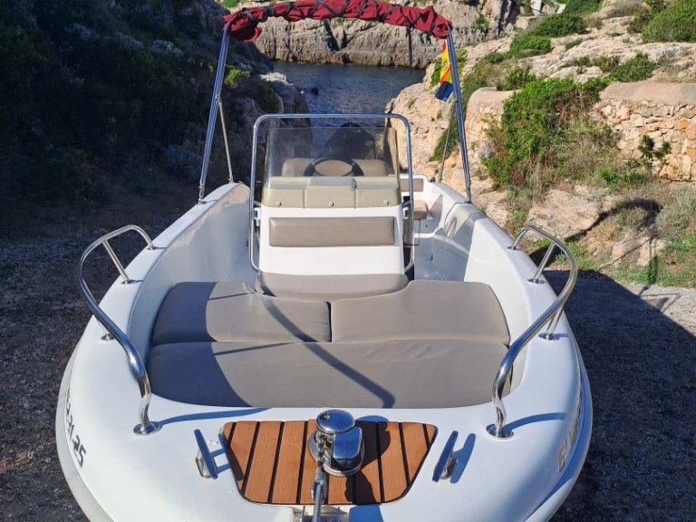 Motorboot te huur in Ciutadella de Menorca voor de beste prijs