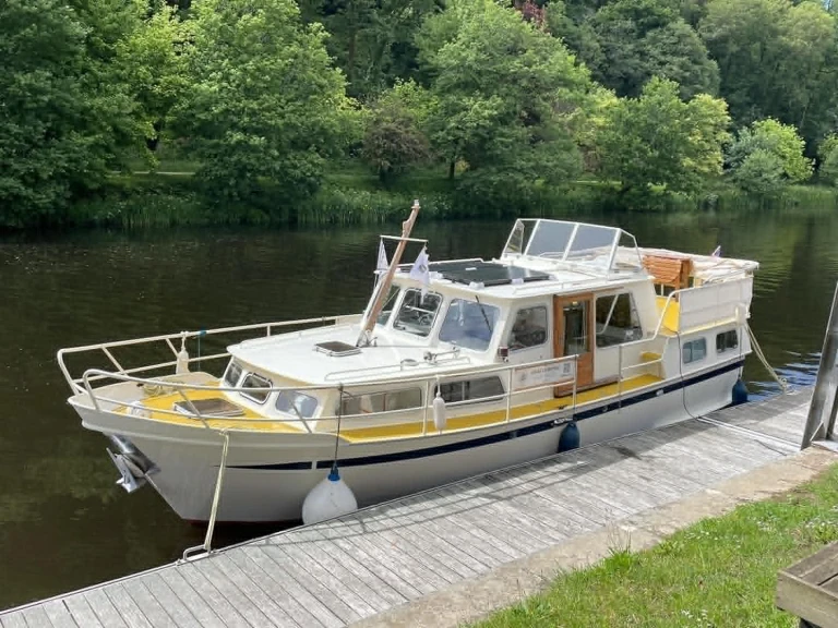 Jachthuur in Saint-Nicolas des Eaux - Pedro 1020 via SamBoat