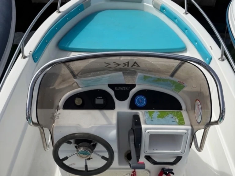 Bootverhuur Ranieri Soverato 545 in Alghero via SamBoat