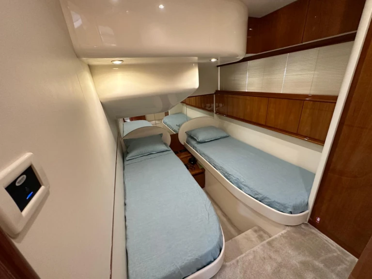 Huur Motorboot met of zonder schipper Pershing in Porto Rotondo