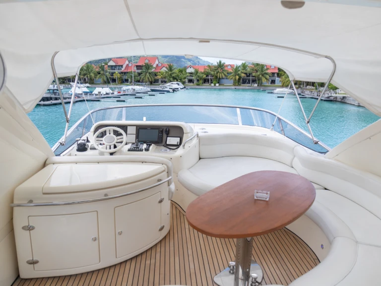 Verhuur Motorboot Azimut met vaarbewijs