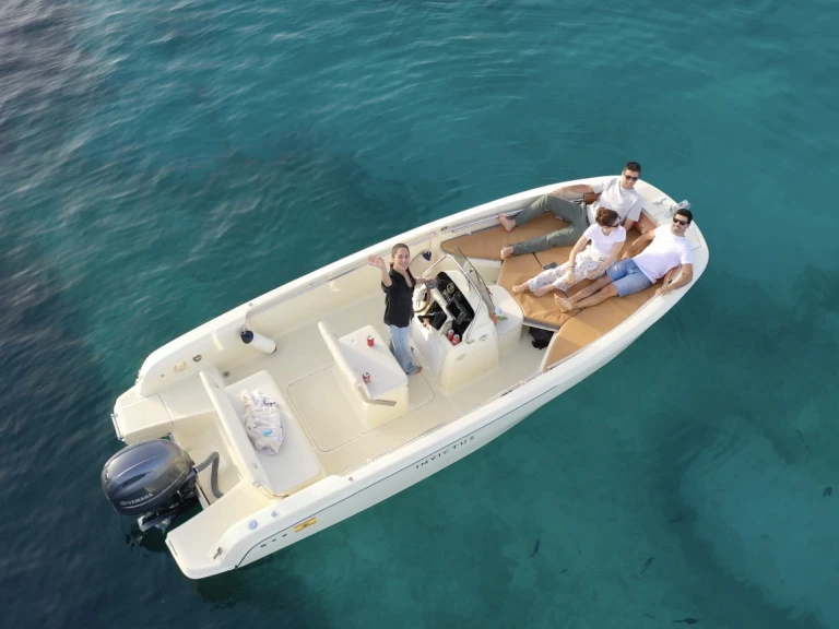 Huur een Invictus  FX 190 in Club Nàutic Santa Ponsa