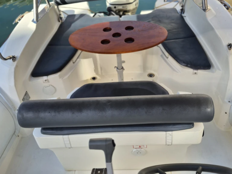 Bootverhuur Fréjus goedkoop Martinique 2600