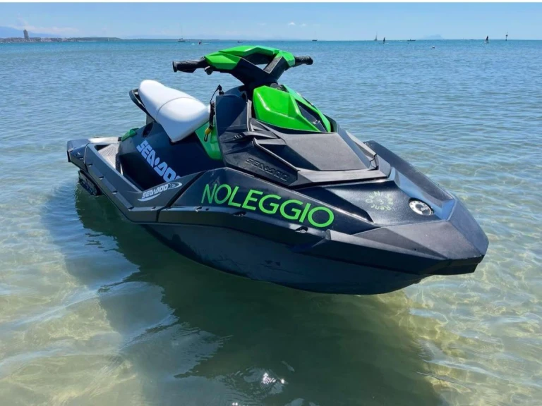 Sea-Doo Spark te huur van particulier of professional in Anzio