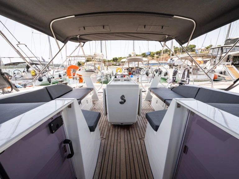 Bootverhuur Néa Péramos goedkoop Oceanis 51.1