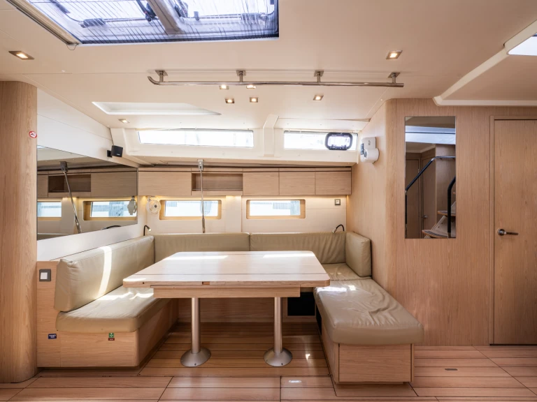 Bénéteau Oceanis 51.1 te huur van particulier of professional in Néa Péramos
