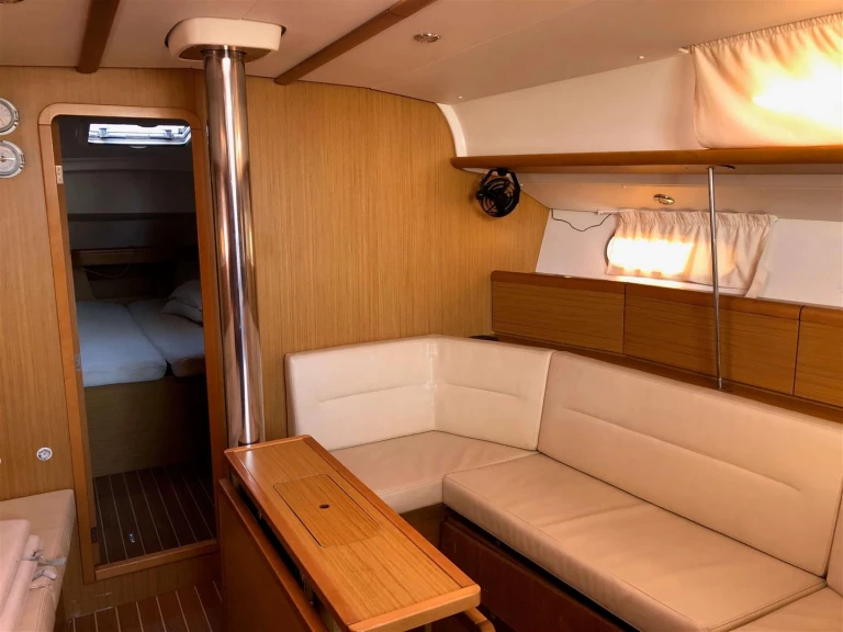 Verhuur Zeilboot Jeanneau met vaarbewijs