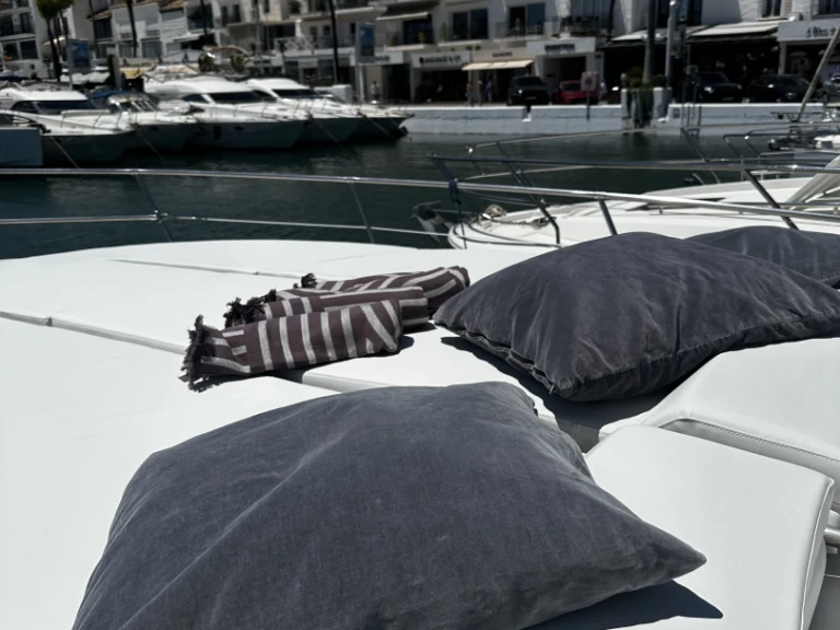 Huur Motorboot met of zonder schipper Sea Ray in Marbella