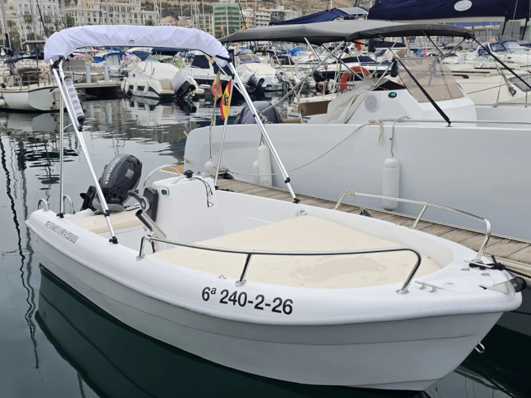 Huur een Eatable 400 in Alicante
