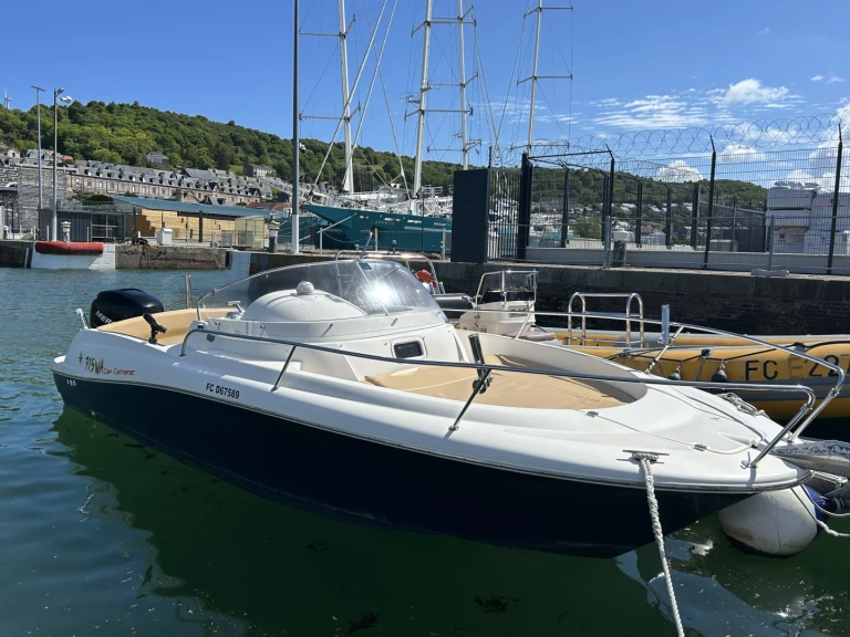 Bootverhuur Jeanneau Cap Camarat 7.15 WA in Fécamp via SamBoat