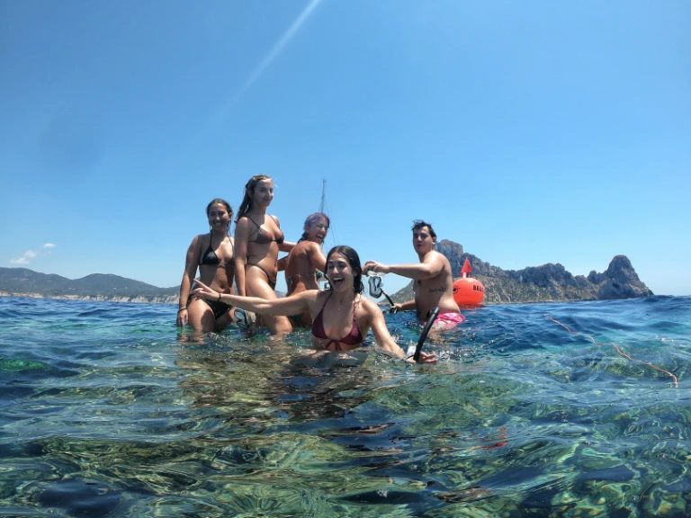Verhuur Catamaran Lagoon met vaarbewijs